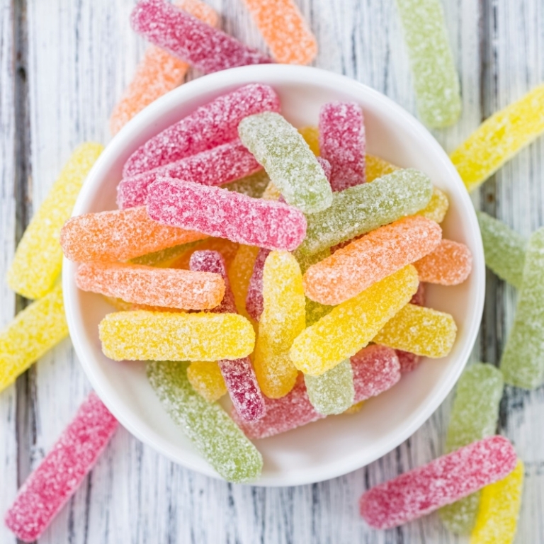 637465608201165040gummies-pastel2